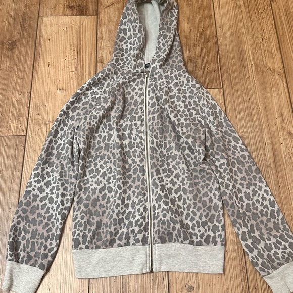 Cute cheetah jacket - Picture 1 of 2